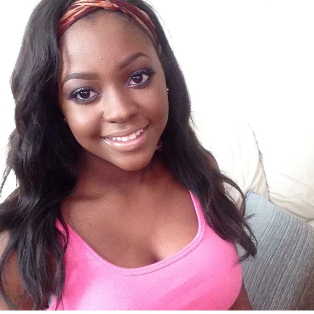 Meet your Posher, Kayla